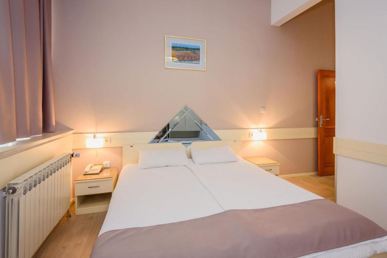 Hotel Mb Меткович Экстерьер фото